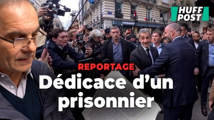 Avant la dédicace du livre de Nicolas Sarkozy, on a fait lire ces extraits polémiques à ses futurs lecteurs