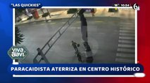 Paracaídista aterriza en centro histórico