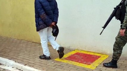 Jovem é detido após ser flagrado fumando maconha no Terminal Leste