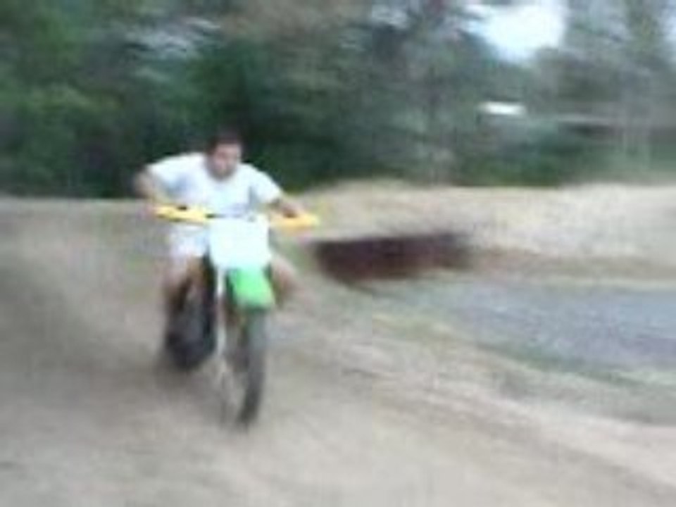 Ahmed en cross