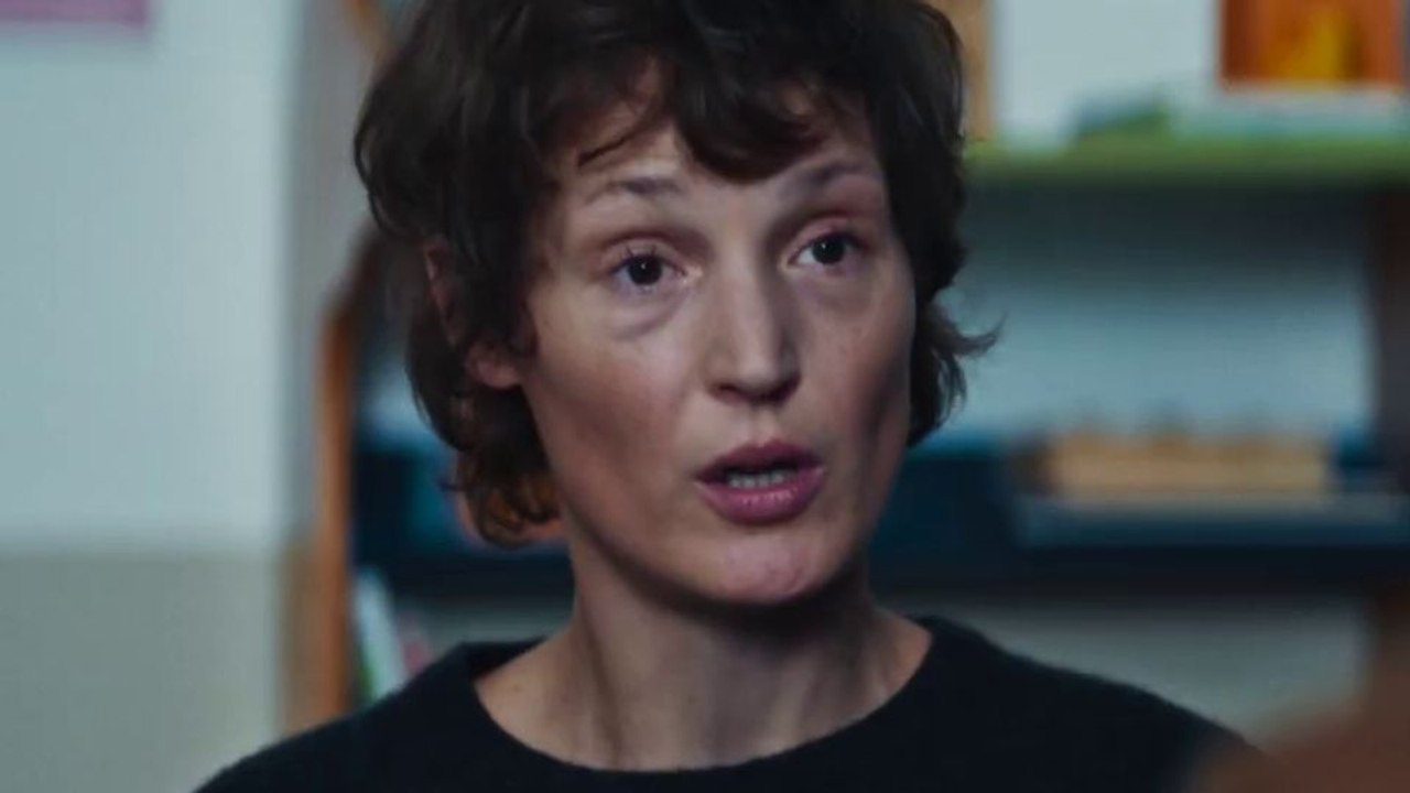 Love Me Tender Trailer OmeU