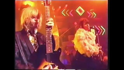 DIVINYLS - I Touch Myself (Top Of The Pops June 1991)