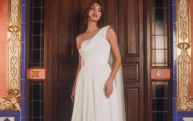 مقابلة خاصة: كيف حوّلت فرح المصباح التراث العربي إلى جمال معاصر في مجموعة "الآيات"