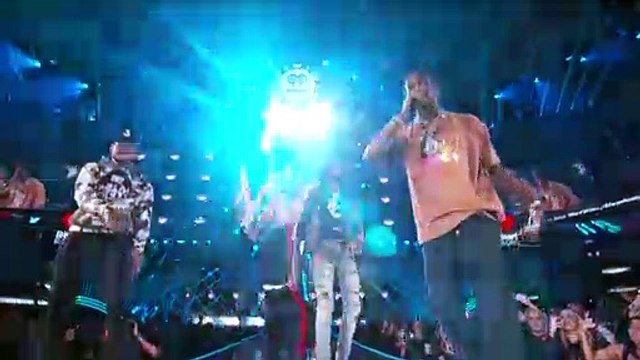 Kylie Jenner Breaks Down In Tears Over Travis Scott's Expensive Gift