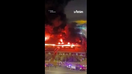 Un mort dans le violent incendie d'un supermarché à Saint-Pétersbourg
