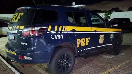 PRF em abordagem identifica carro com queixa de furto; Condutor diz não saber de nada