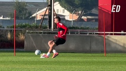 Kike Salas y Juanlu regresan en un entreno con hasta tres bajas nuevas