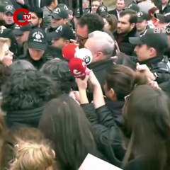 Ankara Kadın Platformu'nun TBMM Dikmen kapısı önündeki açıklamasına polis müdahalesi