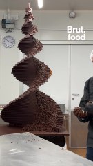 BRUT. FOOD — La confection du sapin de Noël du chef Sébastien Harault.