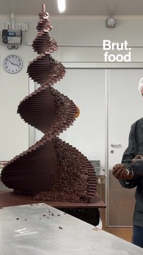 BRUT. FOOD — La confection du sapin de Noël du chef Sébastien Harault.