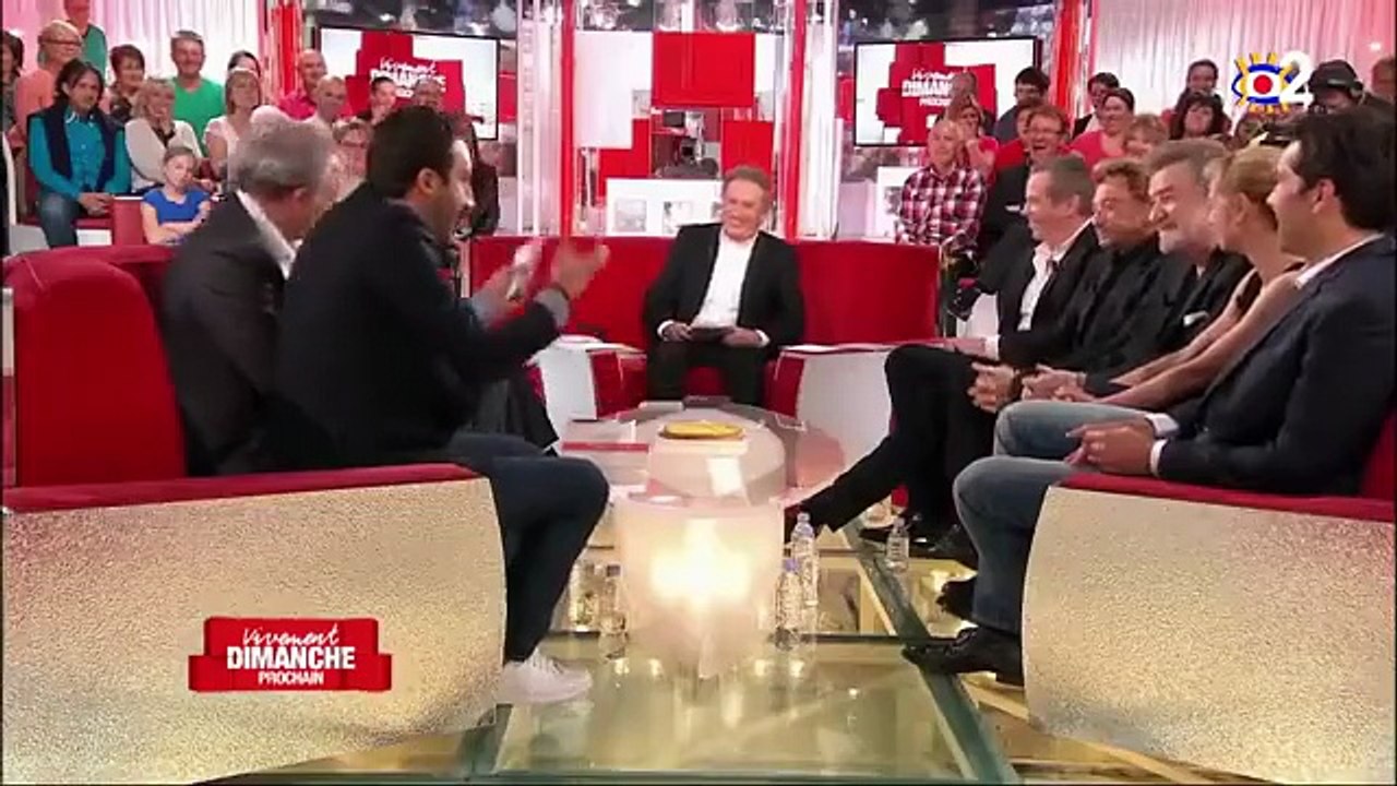 Laurent Gerra avec Les Bronzés imite Jean Marie Le Pen    (Rediffusé en janvier 2020)