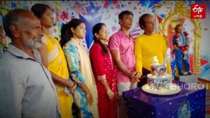 ரஜினி படங்களால் வடிவமைக்கப்பட்ட பிறந்த நாள் கேக்: பவள விழாவை கொண்டாடிய 'முரட்டு பக்தர்'!