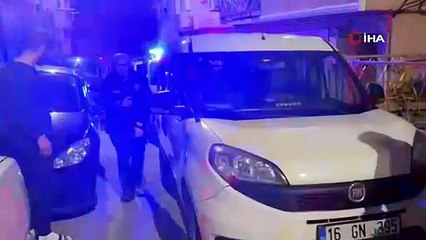 Bursa'da cephanelik gibi ev! Arama sırasında polise saldırdılar