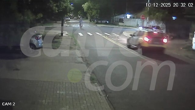 Câmeras registram fuga de motociclista por ruas de Cascavel