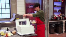 Holiday Baking Championship S12E06
