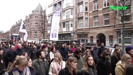 Colère estudiantine : les étudiants néerlandophones descendent à leur tour dans la rue à Bruxelles