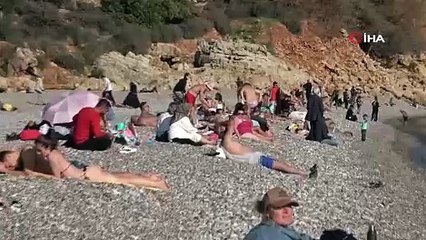 İki mevsimi bir arada yaşıyorlar: ''Akşam soba yaktık, sabah güneşleniyoruz''