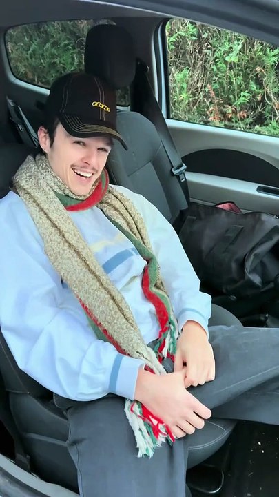 les conversations des "grands" du quartier (ils ont 41 ans)