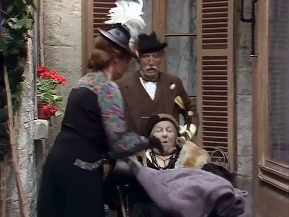 Allo Allo S2E01 - Six Big Boobies