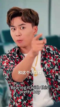 At the end, she took her children into the wealthy family, and was ridiculed by everyone for being scheming to take the female position, and the woman was not worthy of the cold and ascetic heir, waiting to see her swept away, but he held her at the tip o