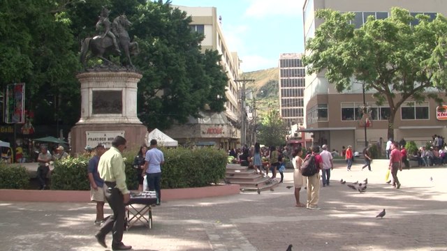 Los hondureños muestran su malestar por el recuento de las elecciones