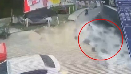 VIDEO | Camión de cerveza protagonizó brutal accidente en Bucaramanga: hay tres heridos