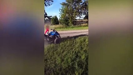 Subía videos de su hijo de cinco años manejando un cuatriciclo en la ruta: el castigo que le aplicaron