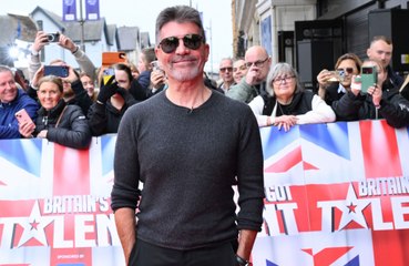 Simon Cowell siente que está arriesgando su reputación con su nuevo programa de Netflix