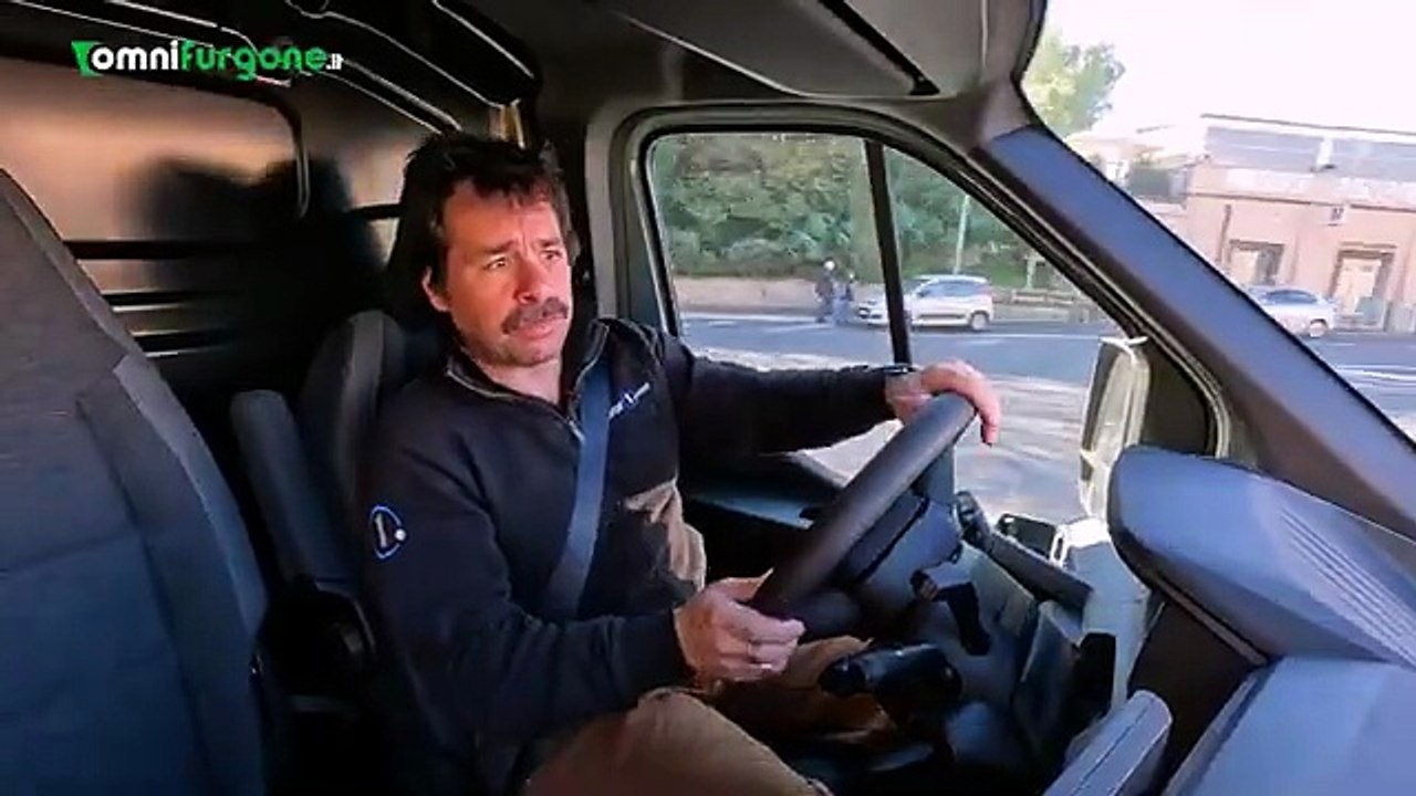 Renault MASTER E-Tech Electric  Perché Comprarlo... e perché no