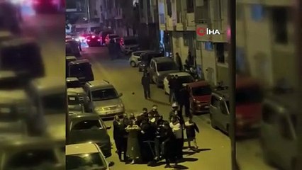 İstanbul'un Esencılısı Esenyurt yine bildiğiniz gibi: Taşlar, sopalar, yumruklar havada uçuştu!