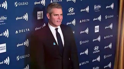 Kelly Clarkson Jokes She’ll Be ‘Single Forever’ Amid Brandon Blackstock Divorce