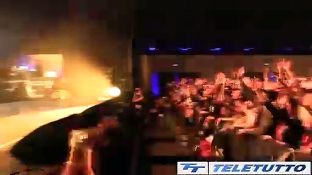 Video News - Dis_Play: in migliaia per Fabri Fibra