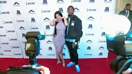 Jaden Smith & Cara Delevingne Kiss Sparks Dating Rumors