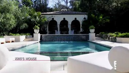 Kris Jenner Totally Pulls A 'Black Mirror' & Plants A Secret Tracking Device On Her Mom In Wild Clip