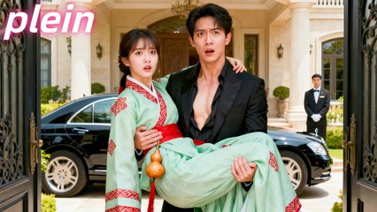 fille qui avait fugué s'est évanouie dans les bras du PDG, qui l'a ramenée chez lui et l'a choyée💗