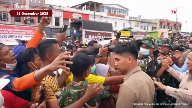 Momen Tangis Emak-emak di Aceh Tamiang Depan Presiden Prabowo