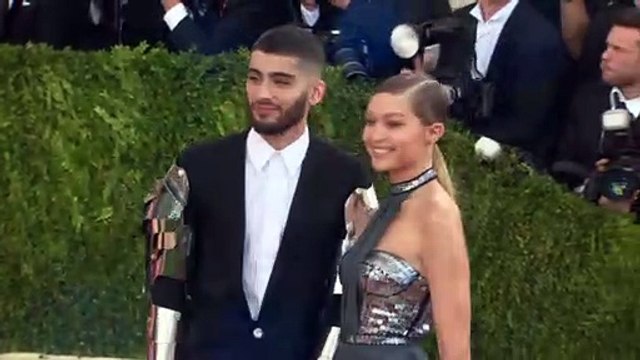Gigi Hadid & Zayn Malik Reportedly Split After He Allegedly ‘Shoved’ Gigi’s Mom
