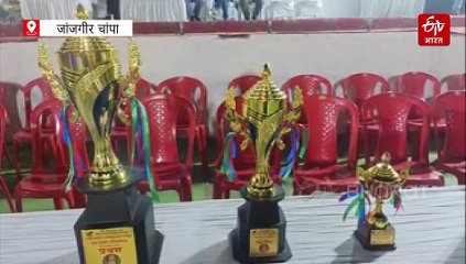 नाइट क्रिकेट प्रतियोगिता का आयोजन, सद्भावना मैच में नेता और अफसर की टीमों में मुकाबला