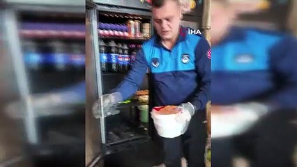 Zabıta kokudan geri çıktı! Dönerci feci koku nedeniyle mühürlendi