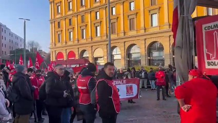 Sciopero a Bologna, il video della partenza del corteo