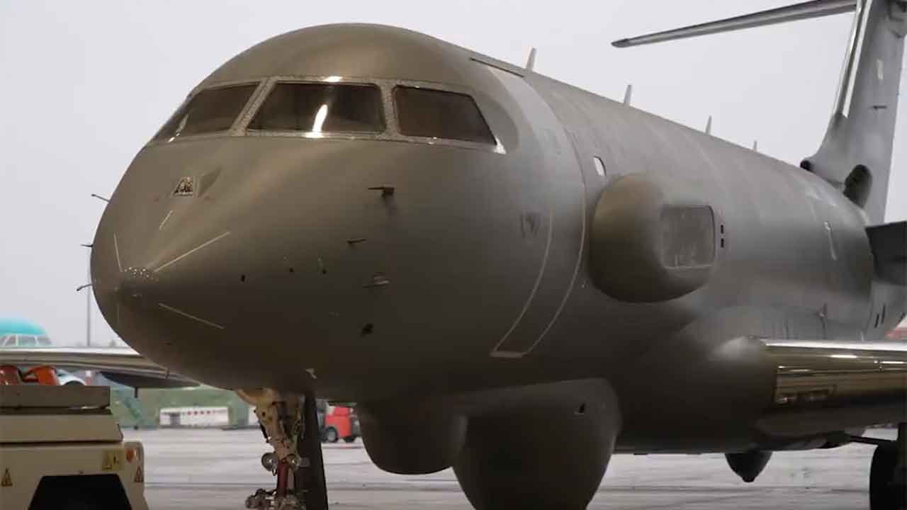 Germany receives the first Bombardier Global 6000 from the PEGASUS program
