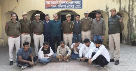 छह जुआरी दबोचे