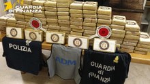 Civitavecchia (RM) - Cocaina nascosta in un tir sbarcato dalla Spagna: sequestrati 138 chili, un arresto (12.12.25)