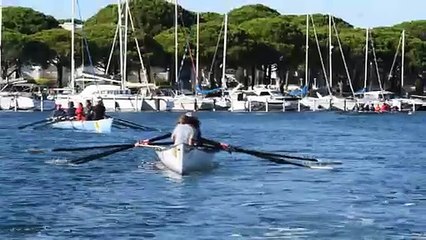 Navigation dans la marina du grau du roi  la mer etant trop mauvaise