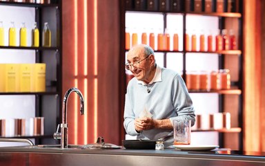 L'incredibile live cooking di Luciano, aspirante MasterChef Italia più anziano di sempre