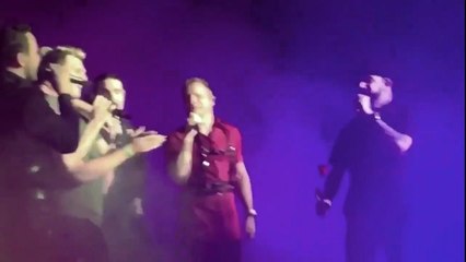 Lance Bass & Backstreet Boys Perform 'Shape Of My Heart' In Vegas