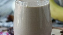 Smoothie energizante de café e tâmaras: sabor e disposição para o dia