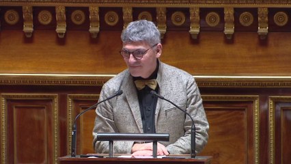 L’émotion du sénateur Pierre Ouzoulias, de retour à la tribune du Sénat