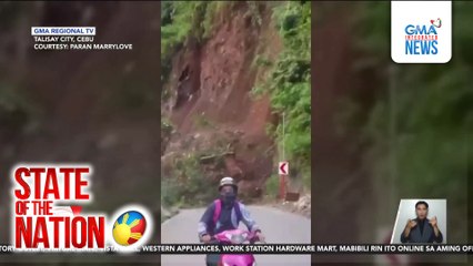 Ilang motorista, muntik tamaan ng gumuhong lupa | SONA