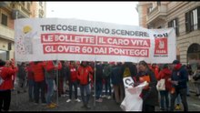 Cortei in tutta Italia per lo sciopero della Cgil contro la manovra